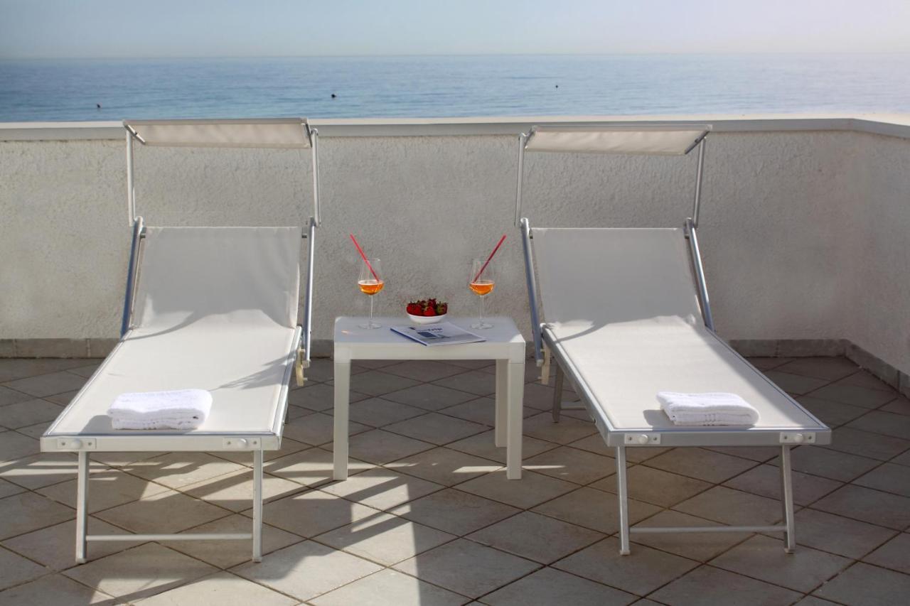 Dimora Grazia In Riva Al Mare Apartment Monopoli Exterior photo